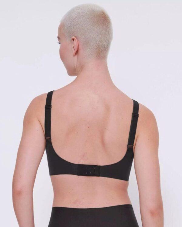 10217729_NERO_R SOFT BRA IN MICROFIBRA CON CHIUSURA POSTERIORE INVISIBILE COMFORT ZERO FEEL – COPPA D - SLOGGI