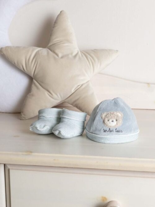 7166 – cappellino + scarpine in ciniglia “tender bear” – GARY