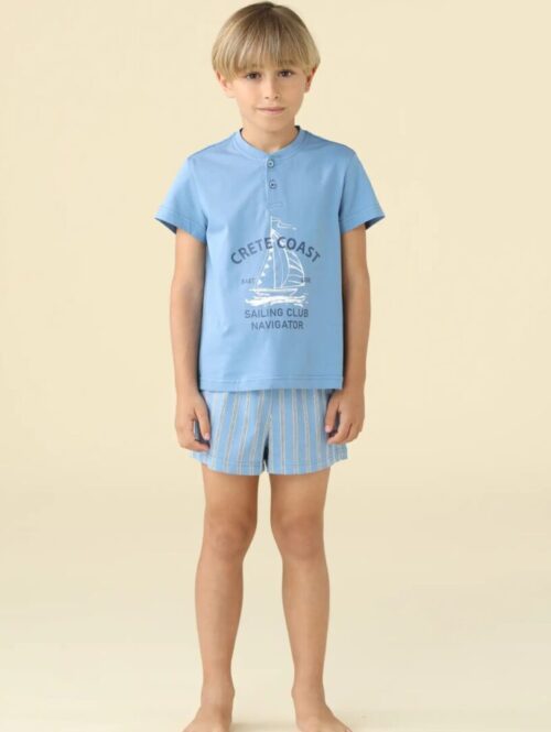 Pigiama bambino estivo corto a serafino motivo “SAILING CLUB NAVIGATOR” – NOIDìNOTTE